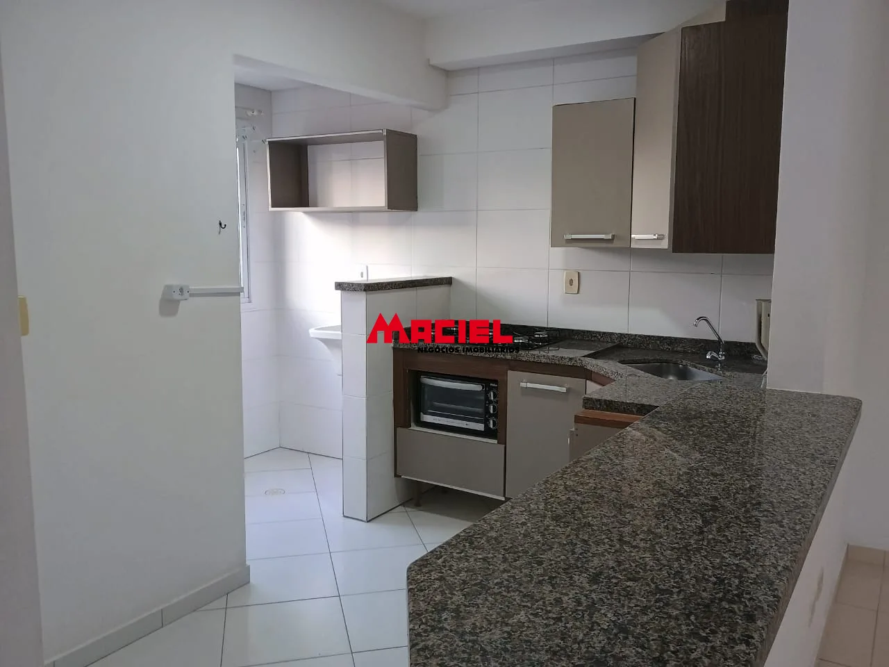 Alugar Apartamento / Padr&atilde;o em S&atilde;o Jos&eacute; dos Campos R$ 1.800,00 - Foto 5