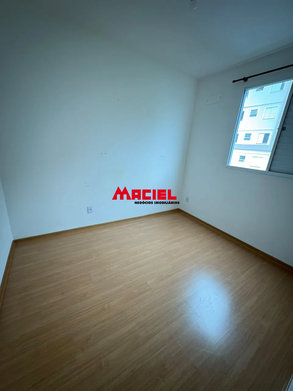 Alugar Apartamento / Padr&atilde;o em S&atilde;o Jos&eacute; dos Campos R$ 1.500,00 - Foto 4