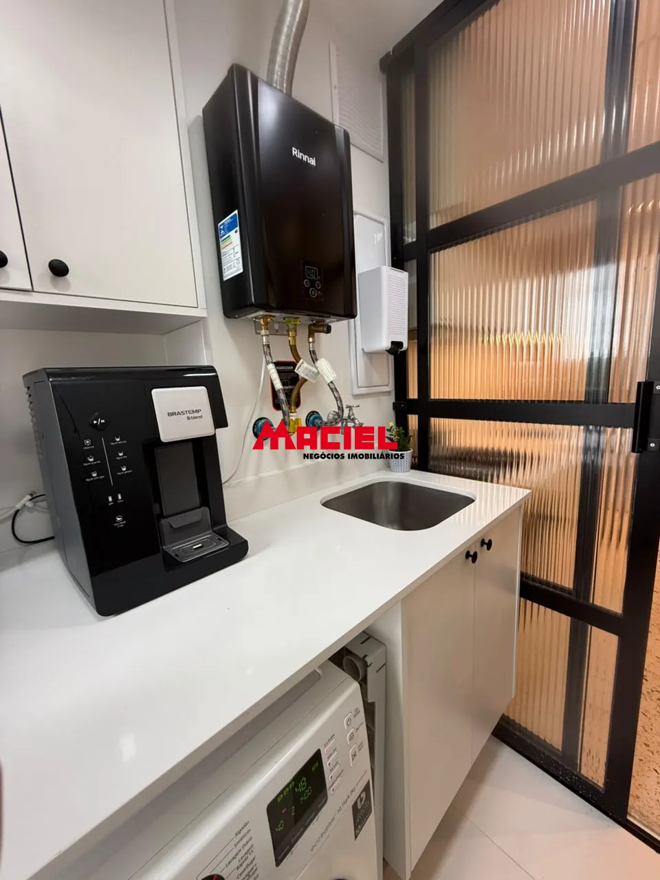 Alugar Apartamento / Mobiliado em S&atilde;o Jos&eacute; dos Campos R$ 5.490,00 - Foto 4