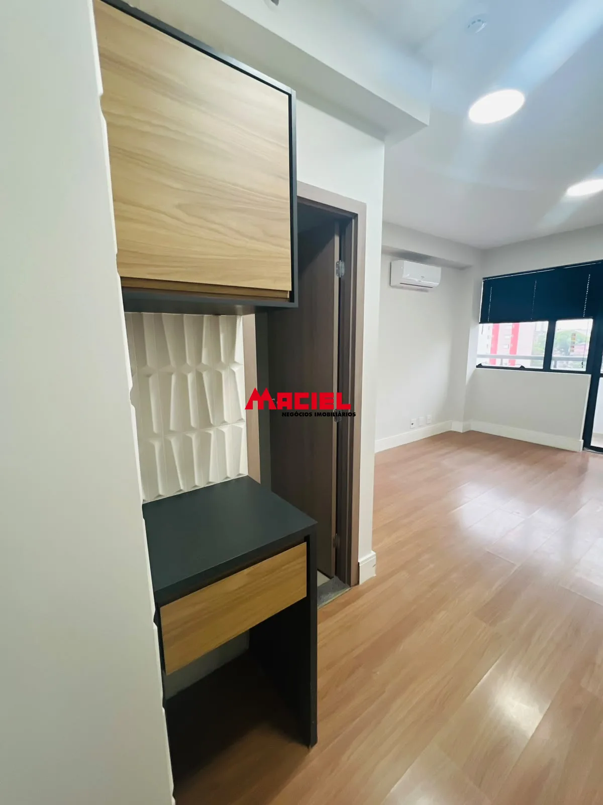 Alugar Comercial / Sala em Edif&iacute;cioCondom&iacute;nio em S&atilde;o Jos&eacute; dos Campos R$ 1.600,00 - Foto 4