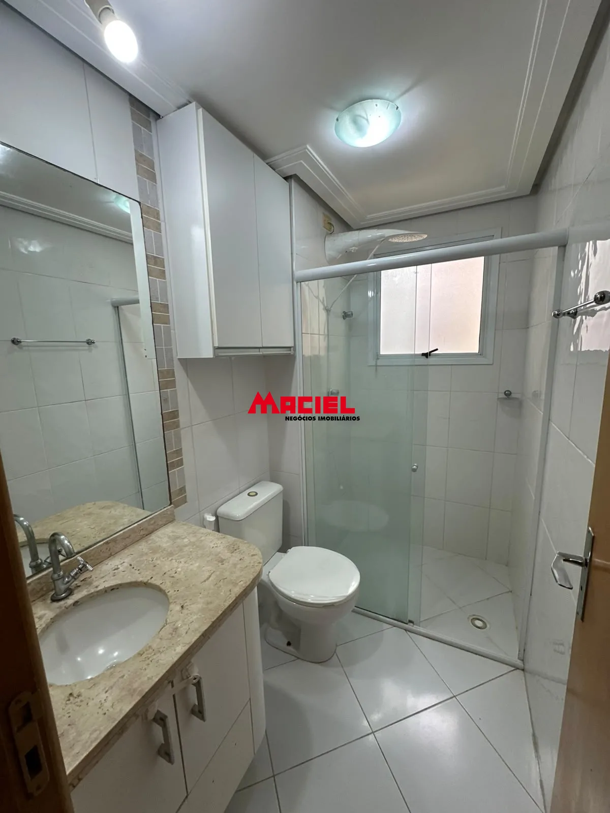 Alugar Apartamento / Padr&atilde;o em S&atilde;o Jos&eacute; dos Campos R$ 5.600,00 - Foto 3