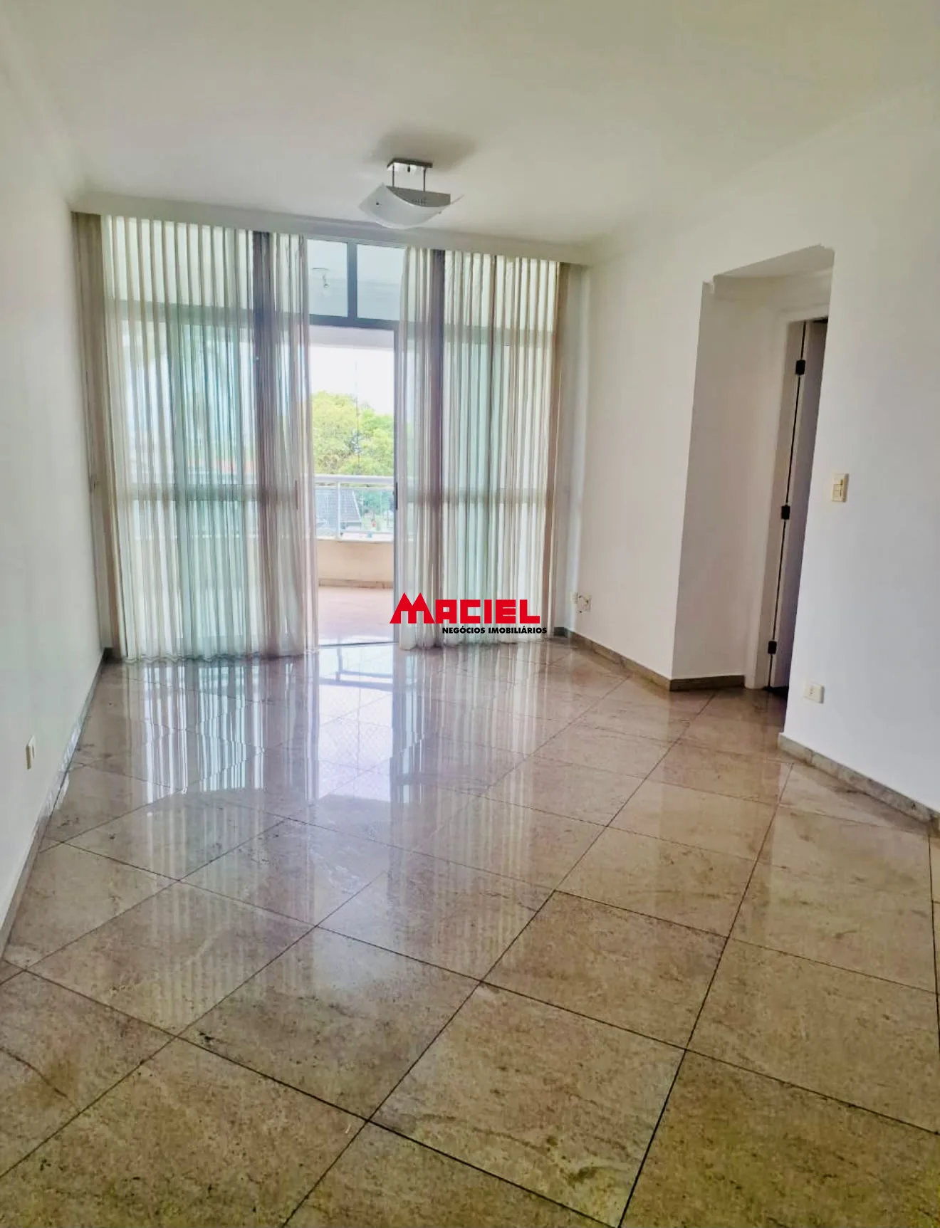 Alugar Apartamento / Padr&atilde;o em S&atilde;o Jos&eacute; dos Campos R$ 5.600,00 - Foto 9