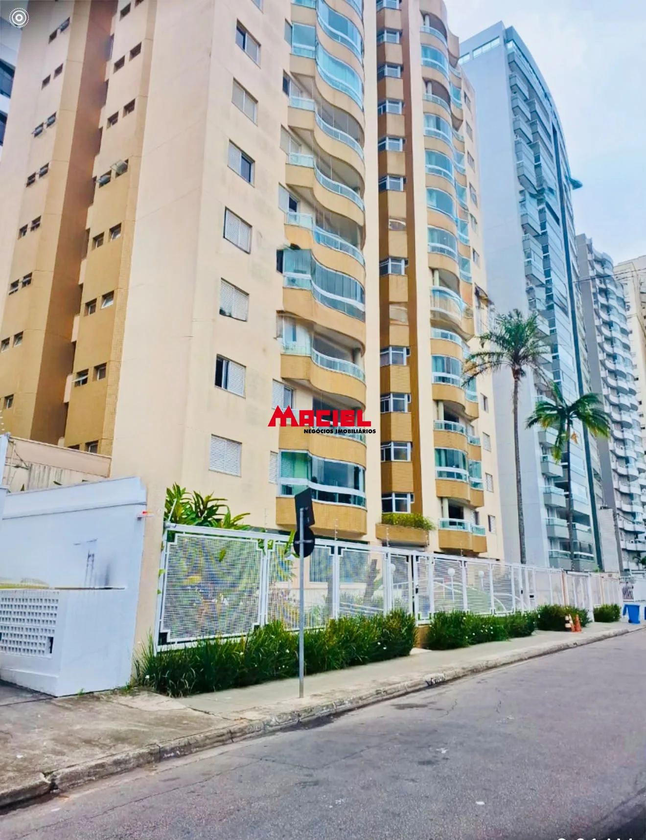 Alugar Apartamento / Padr&atilde;o em S&atilde;o Jos&eacute; dos Campos R$ 5.600,00 - Foto 10