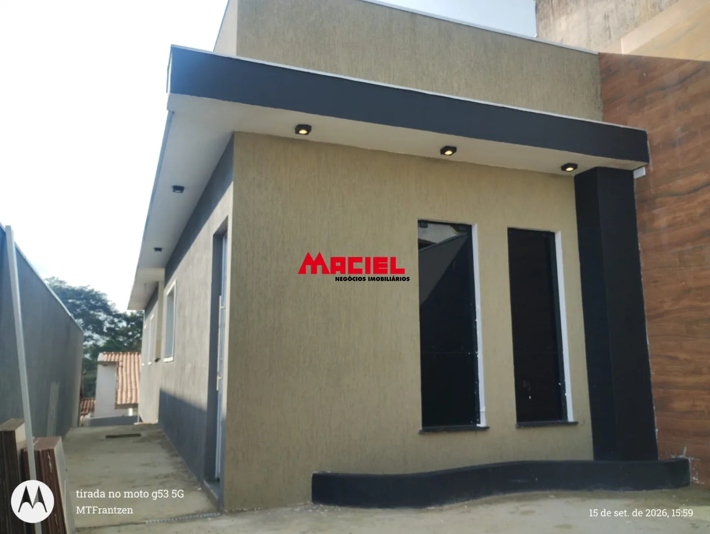 Comprar Casa / Padr&atilde;o em S&atilde;o Jos&eacute; dos Campos R$ 400.000,00 - Foto 1