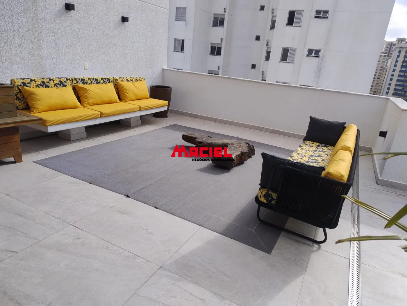 Alugar Apartamento / Mobiliado em S&atilde;o Jos&eacute; dos Campos R$ 4.500,00 - Foto 12