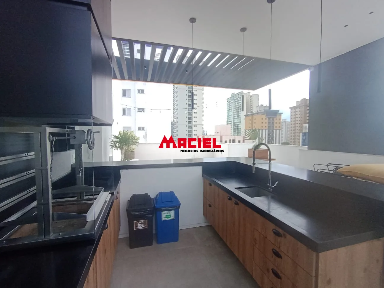 Alugar Apartamento / Mobiliado em S&atilde;o Jos&eacute; dos Campos R$ 4.500,00 - Foto 24