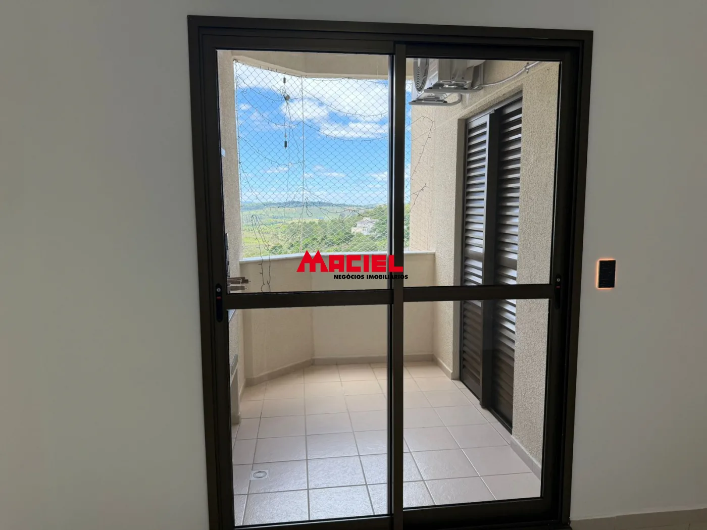 Comprar Apartamento / Padr&atilde;o em S&atilde;o Jos&eacute; dos Campos R$ 670.000,00 - Foto 2