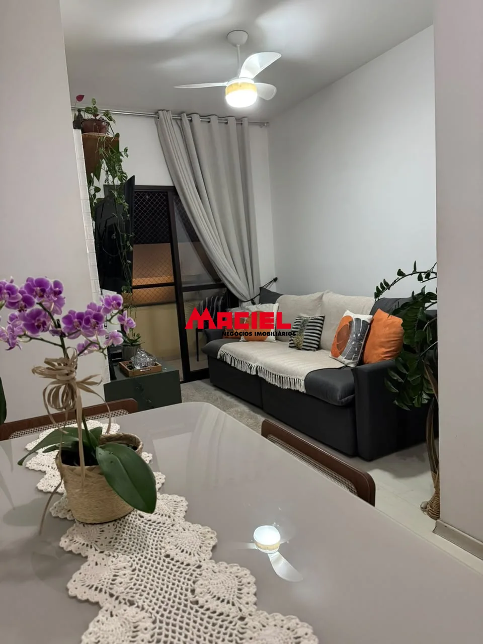 Comprar Apartamento / Padr&atilde;o em S&atilde;o Jos&eacute; dos Campos R$ 373.000,00 - Foto 2