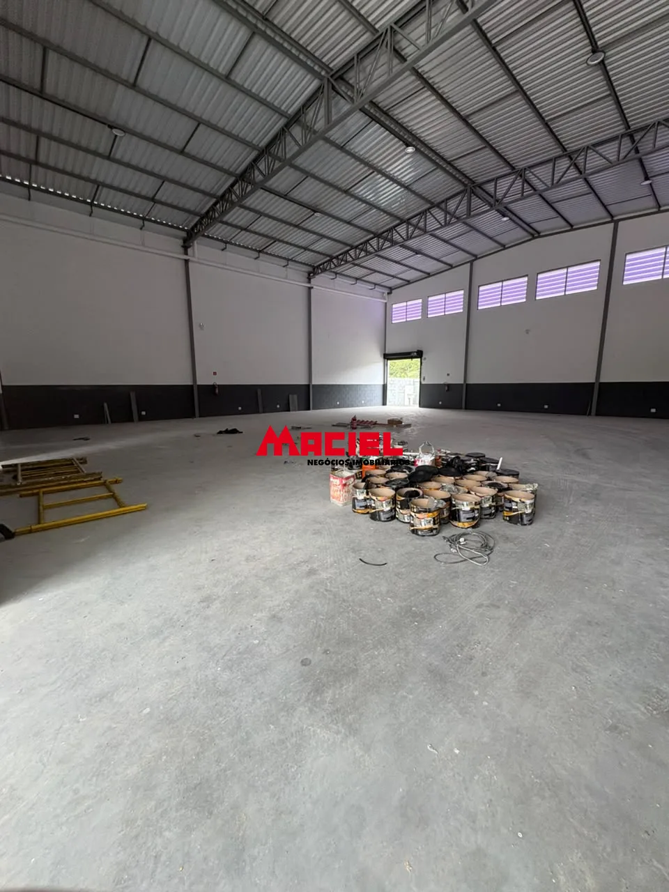 Alugar Comercial / Galp&atilde;o em Jacare&iacute; R$ 16.000,00 - Foto 2