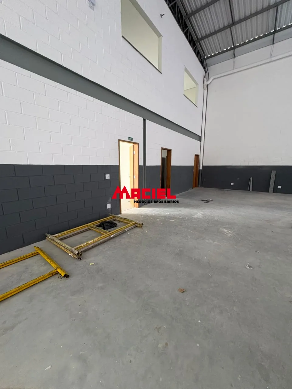 Alugar Comercial / Galp&atilde;o em Jacare&iacute; R$ 16.000,00 - Foto 4