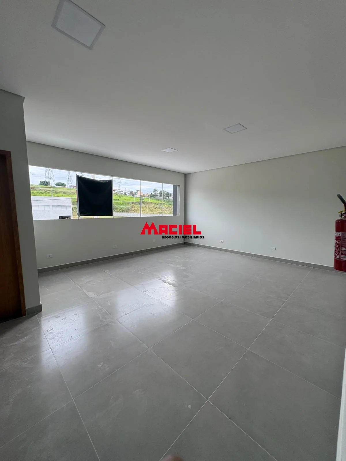 Alugar Comercial / Galp&atilde;o em Jacare&iacute; R$ 16.000,00 - Foto 2