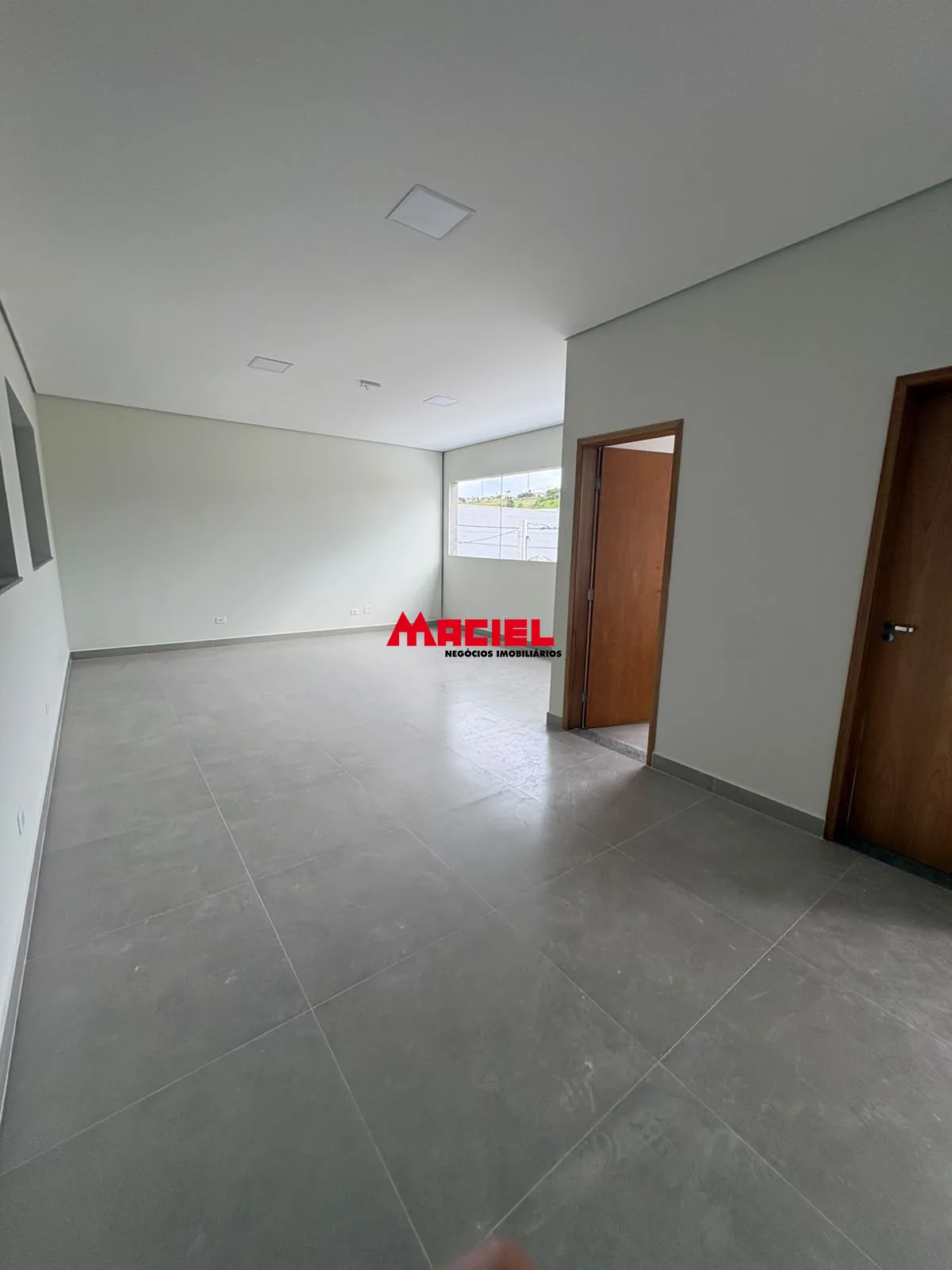 Alugar Comercial / Galp&atilde;o em Jacare&iacute; R$ 16.000,00 - Foto 3