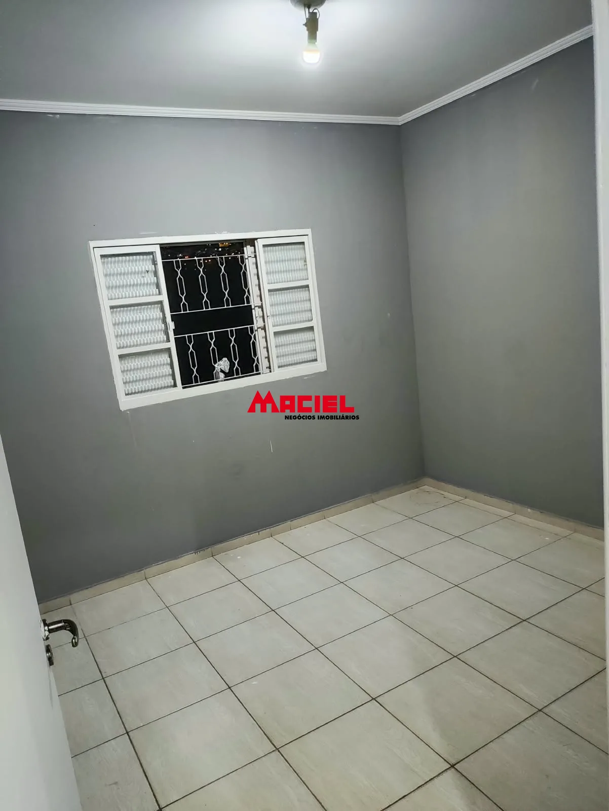 Alugar Casa / Padr&atilde;o em S&atilde;o Jos&eacute; dos Campos R$ 2.500,00 - Foto 4