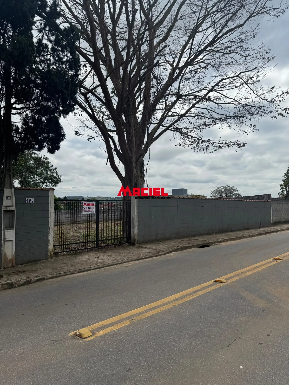 Comprar Terreno / Padr&atilde;o em S&atilde;o Jos&eacute; dos Campos R$ 230.000,00 - Foto 1