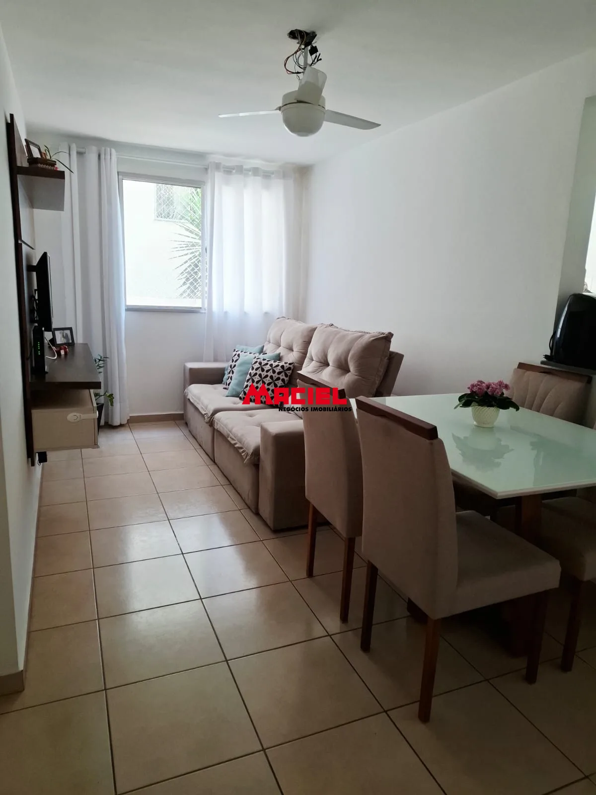 Comprar Apartamento / Padr&atilde;o em S&atilde;o Jos&eacute; dos Campos R$ 360.000,00 - Foto 3