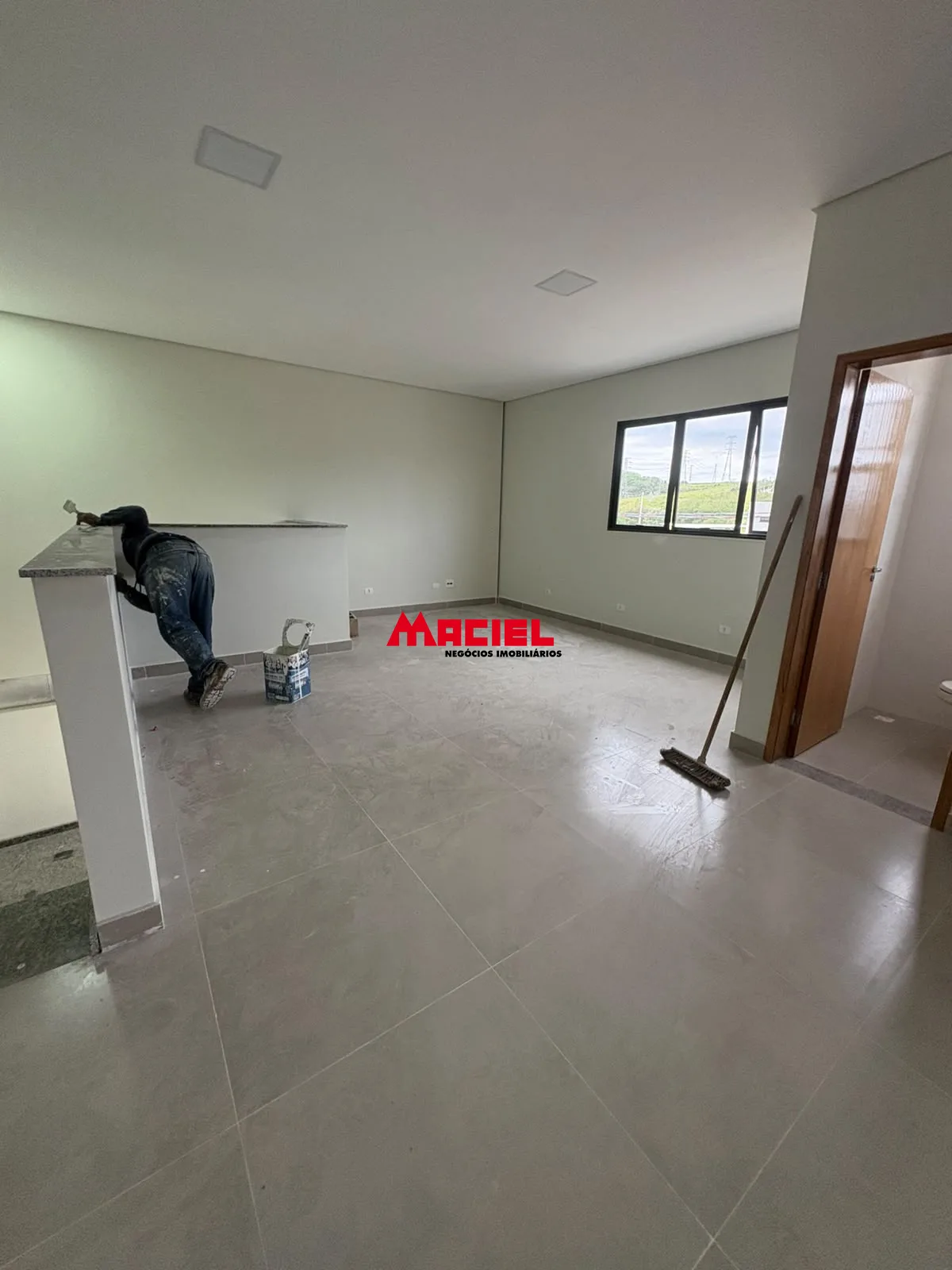 Alugar Comercial / Galp&atilde;o em Jacare&iacute; R$ 21.000,00 - Foto 2
