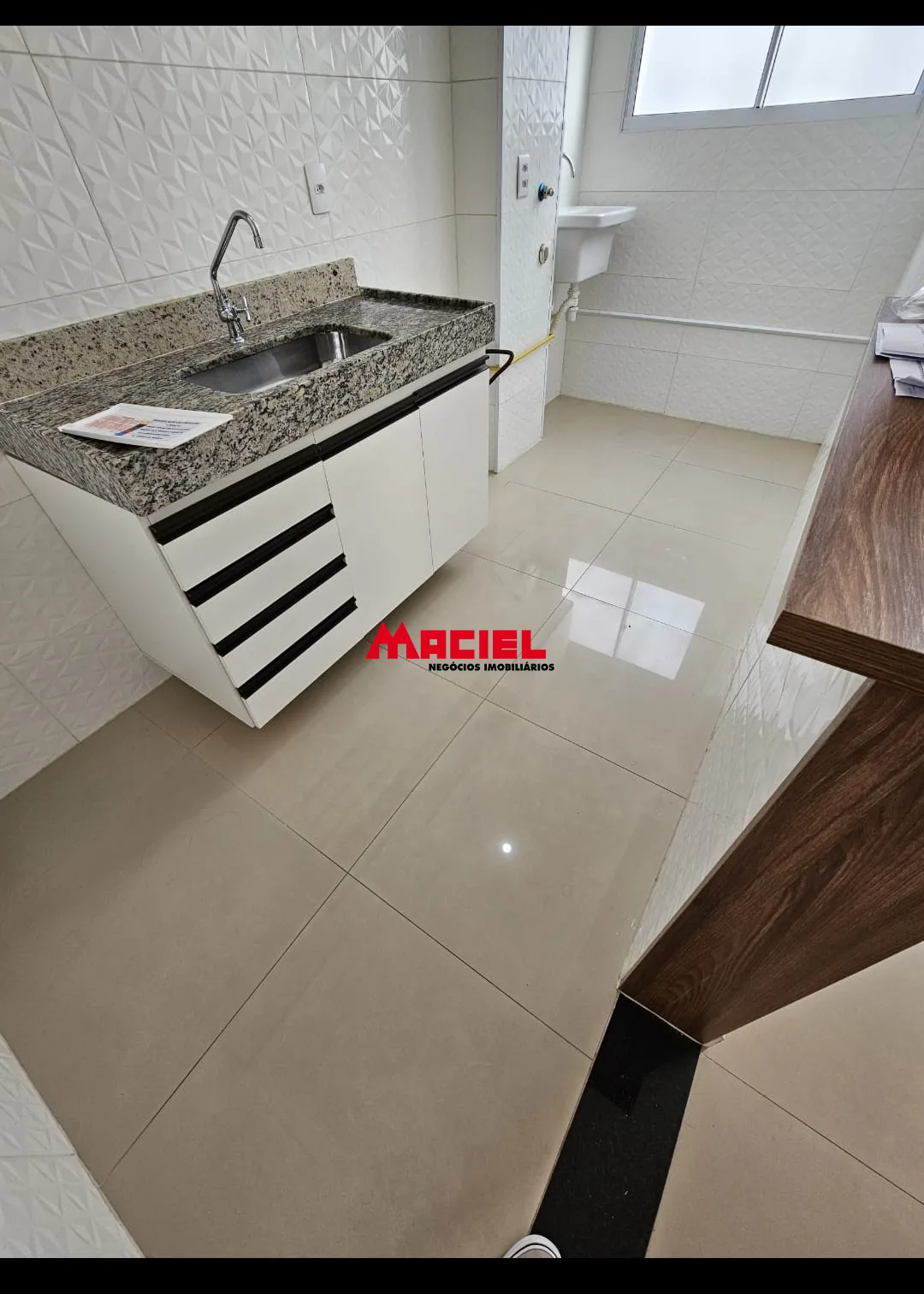 Alugar Apartamento / Padr&atilde;o em S&atilde;o Jos&eacute; dos Campos R$ 2.500,00 - Foto 3