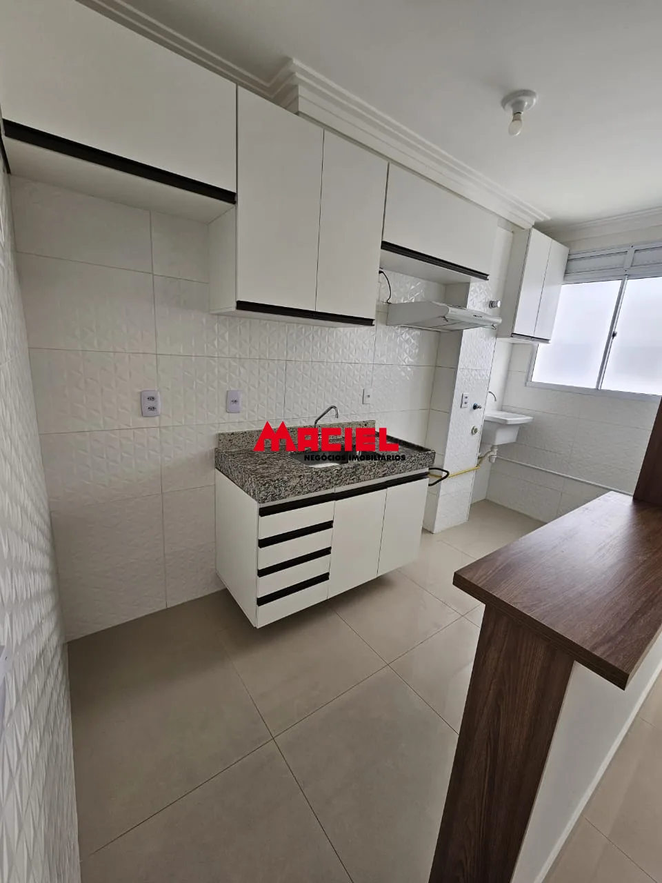 Alugar Apartamento / Padr&atilde;o em S&atilde;o Jos&eacute; dos Campos R$ 2.500,00 - Foto 4