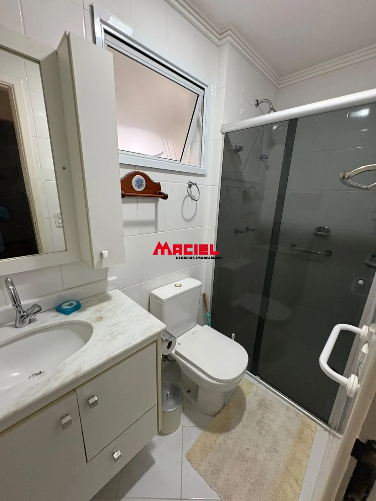 Alugar Apartamento / Padr&atilde;o em S&atilde;o Jos&eacute; dos Campos R$ 4.400,00 - Foto 4