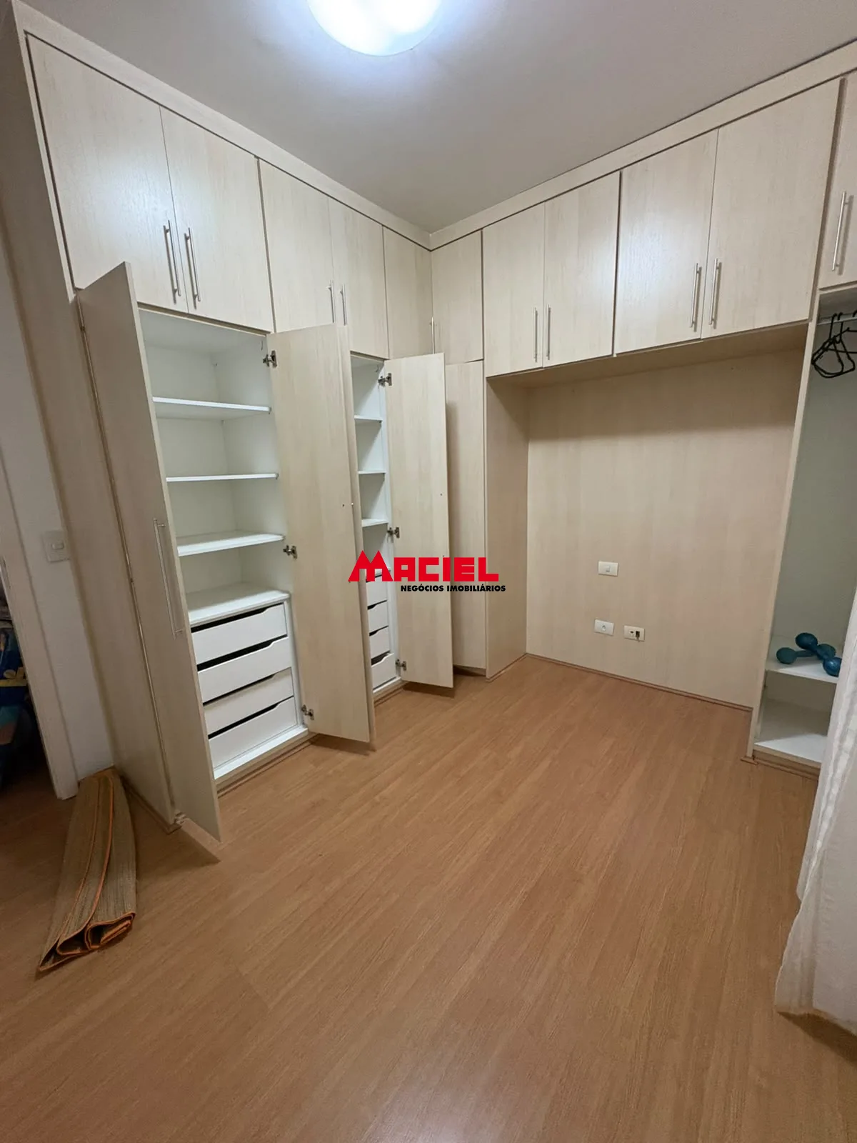 Alugar Apartamento / Padr&atilde;o em S&atilde;o Jos&eacute; dos Campos R$ 4.400,00 - Foto 6