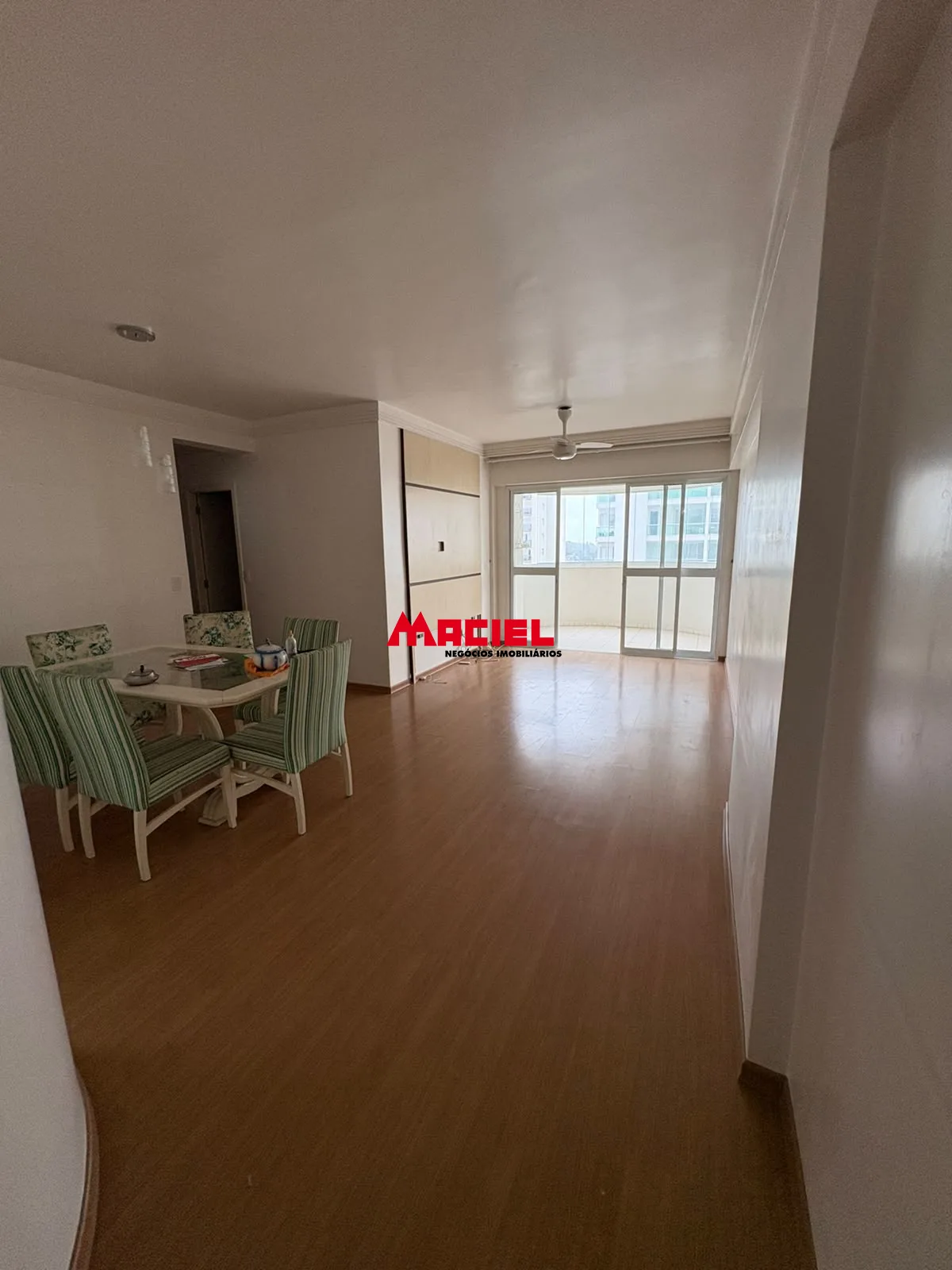Alugar Apartamento / Padr&atilde;o em S&atilde;o Jos&eacute; dos Campos R$ 4.400,00 - Foto 9