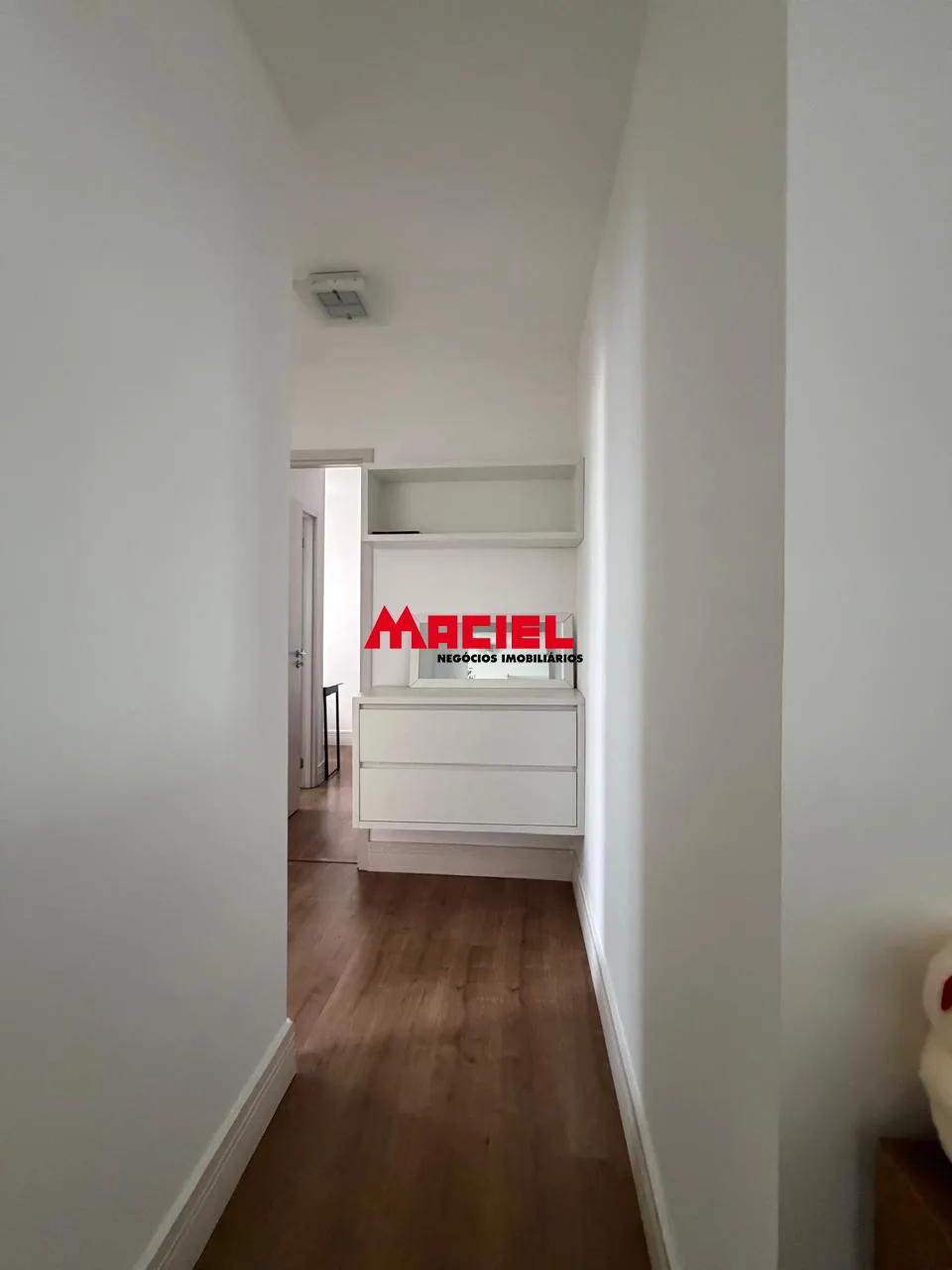 Alugar Apartamento / Padr&atilde;o em S&atilde;o Jos&eacute; dos Campos R$ 4.500,00 - Foto 2