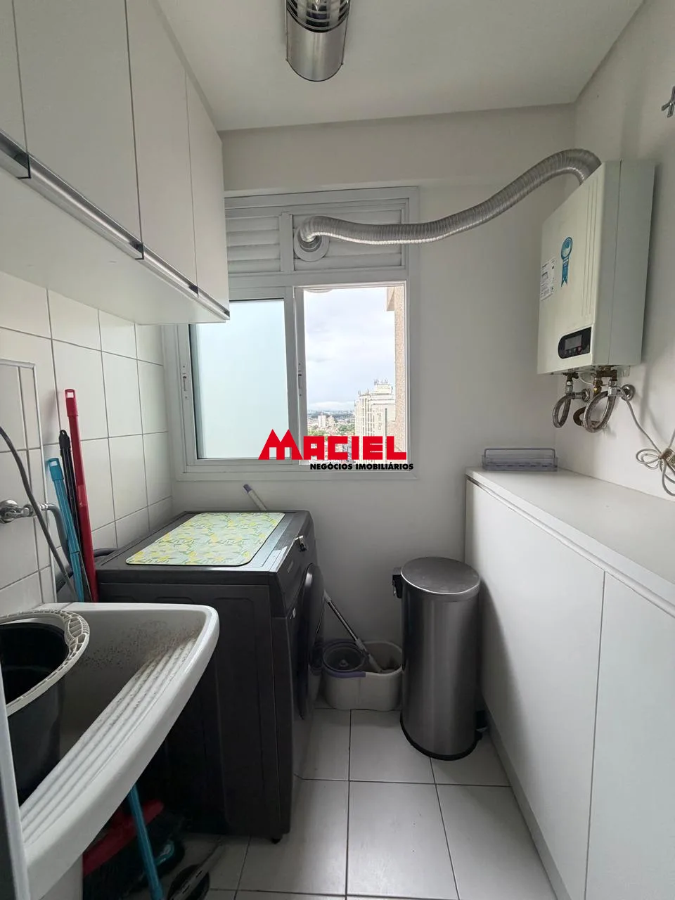 Alugar Apartamento / Padr&atilde;o em S&atilde;o Jos&eacute; dos Campos R$ 4.500,00 - Foto 8