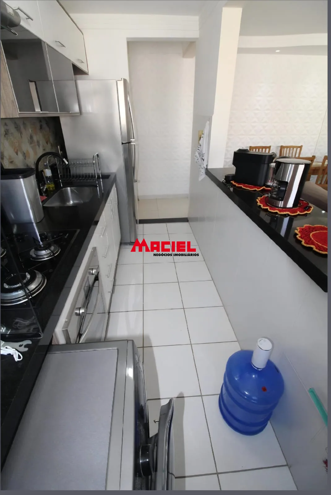 Alugar Apartamento / Padr&atilde;o em S&atilde;o Jos&eacute; dos Campos R$ 1.700,00 - Foto 3