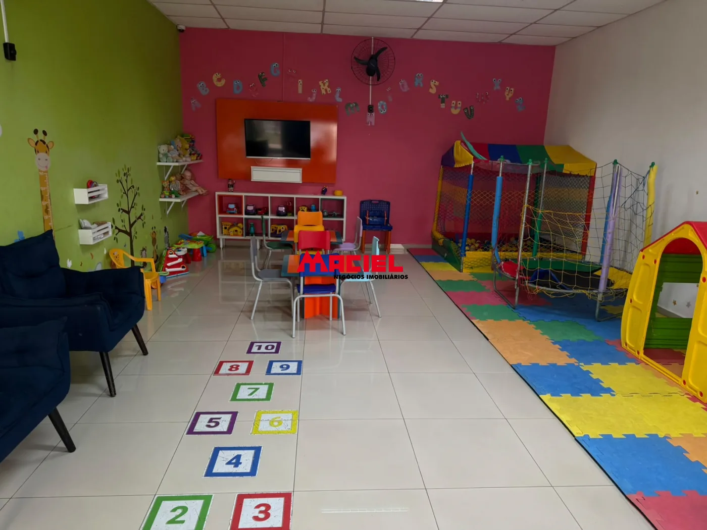 Alugar Apartamento / Padr&atilde;o em S&atilde;o Jos&eacute; dos Campos R$ 1.700,00 - Foto 23