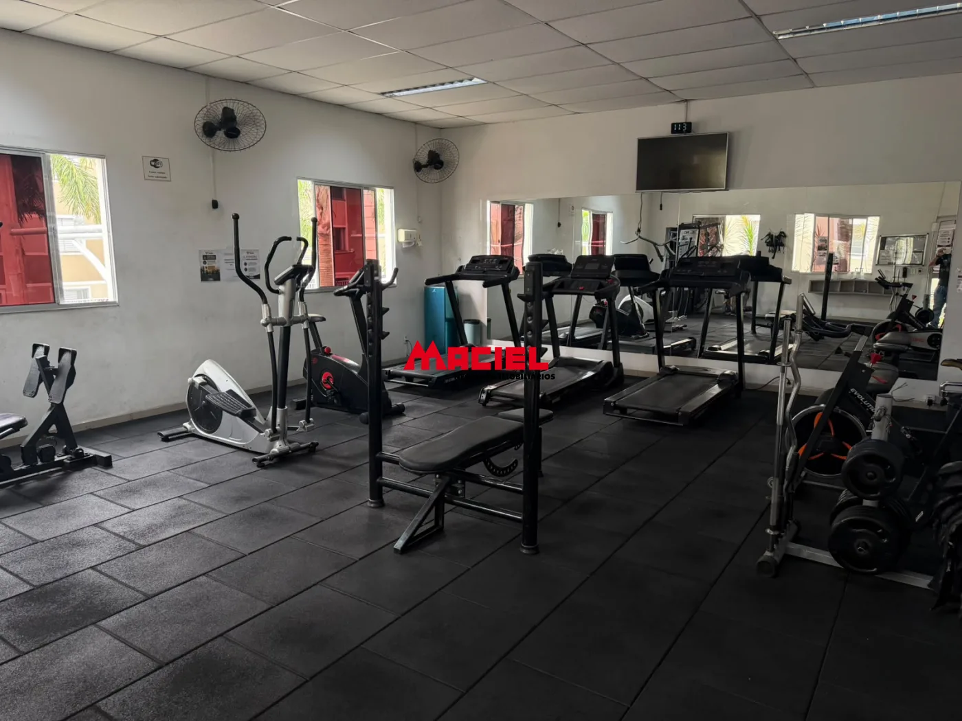 Alugar Apartamento / Padr&atilde;o em S&atilde;o Jos&eacute; dos Campos R$ 1.700,00 - Foto 27