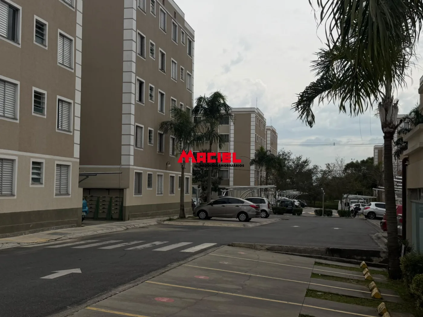 Alugar Apartamento / Padr&atilde;o em S&atilde;o Jos&eacute; dos Campos R$ 1.700,00 - Foto 28