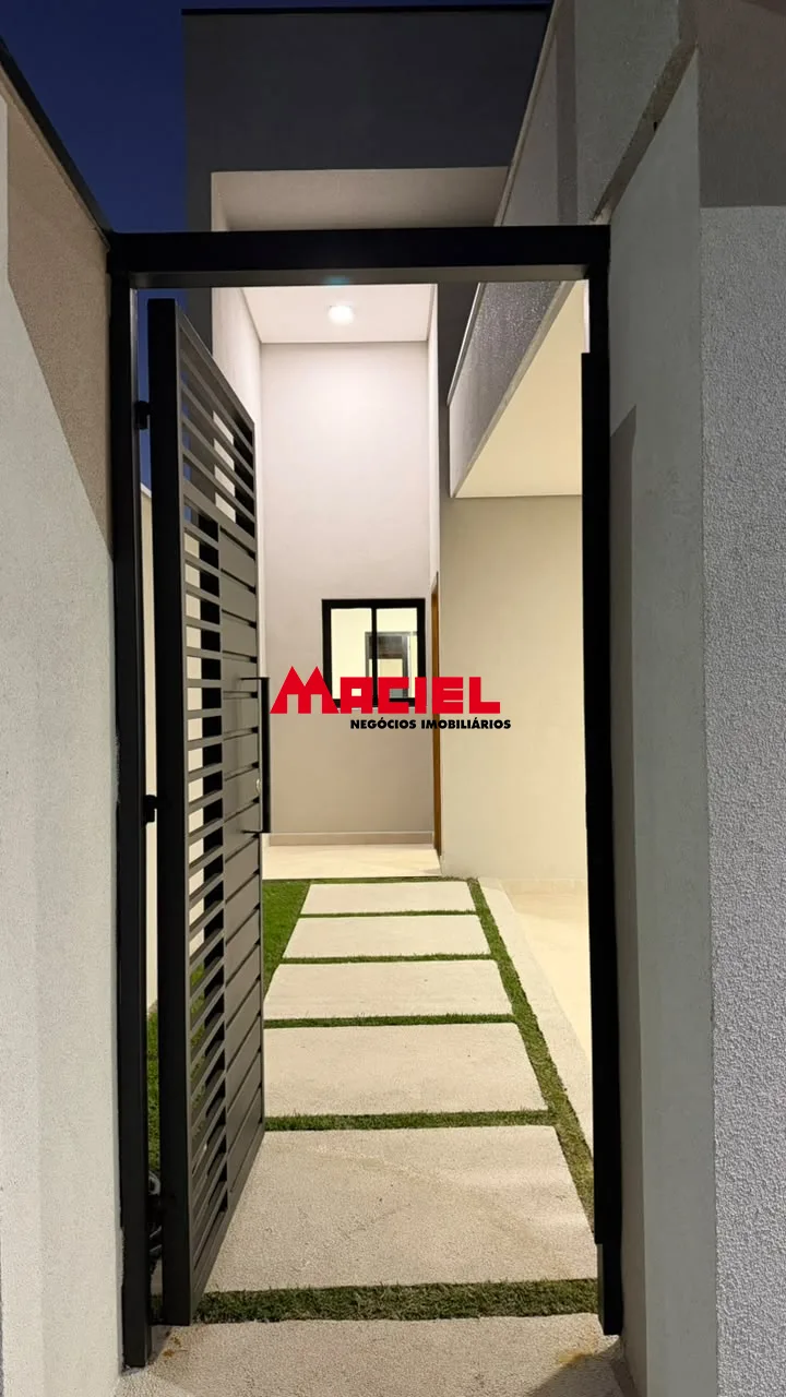 Comprar Casa / Padr&atilde;o em S&atilde;o Jos&eacute; dos Campos R$ 900.000,00 - Foto 1