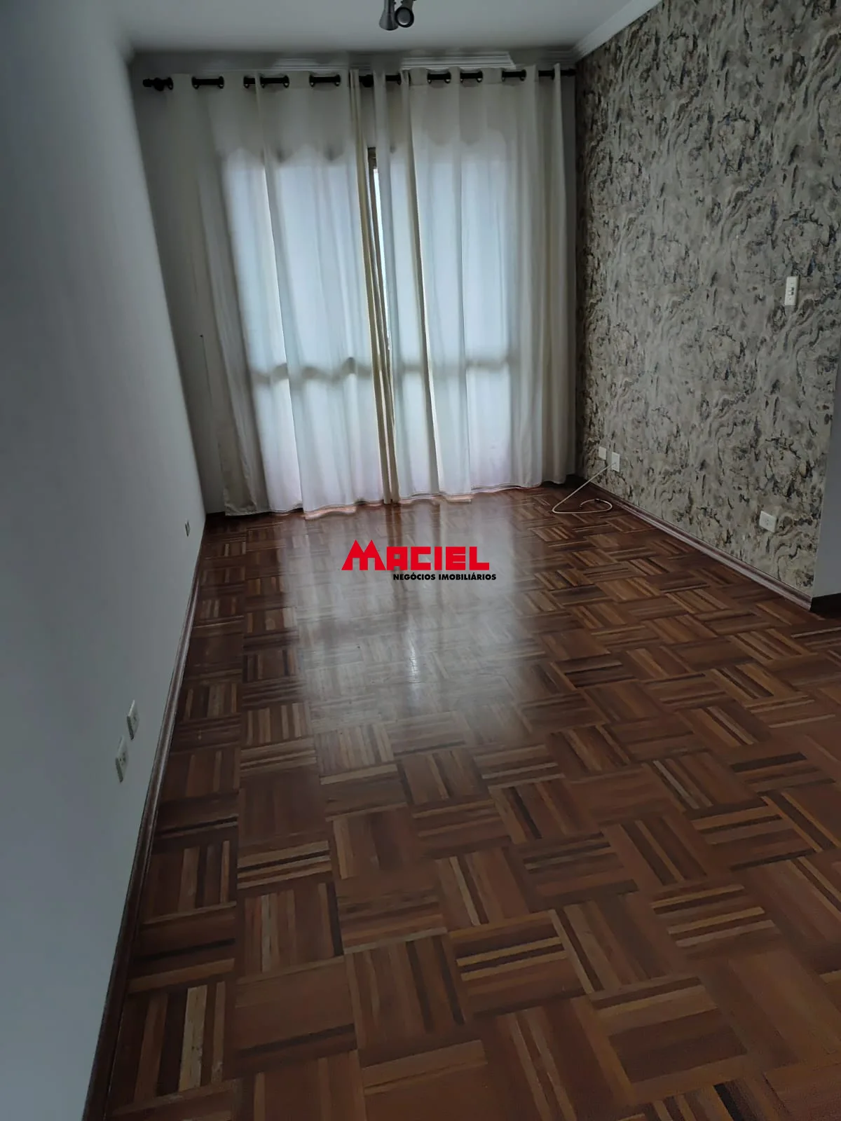 Alugar Apartamento / Padr&atilde;o em S&atilde;o Jos&eacute; dos Campos R$ 2.800,00 - Foto 3