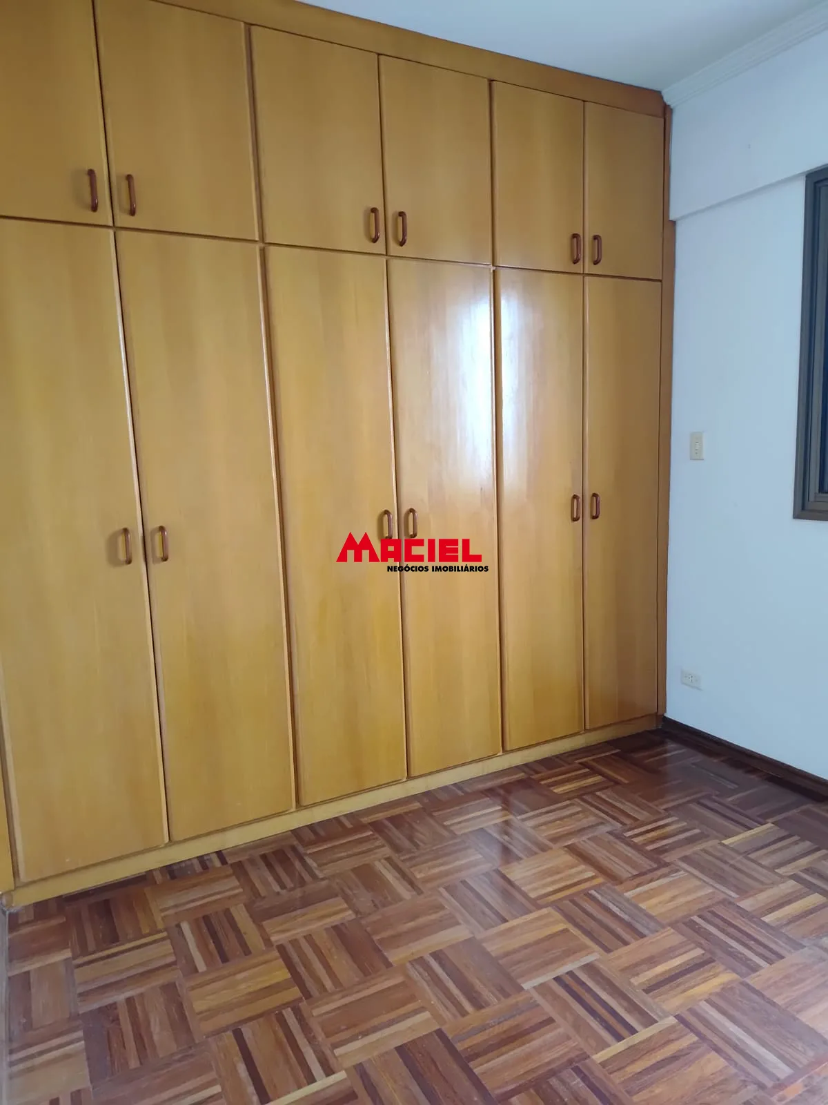 Alugar Apartamento / Padr&atilde;o em S&atilde;o Jos&eacute; dos Campos R$ 2.800,00 - Foto 6