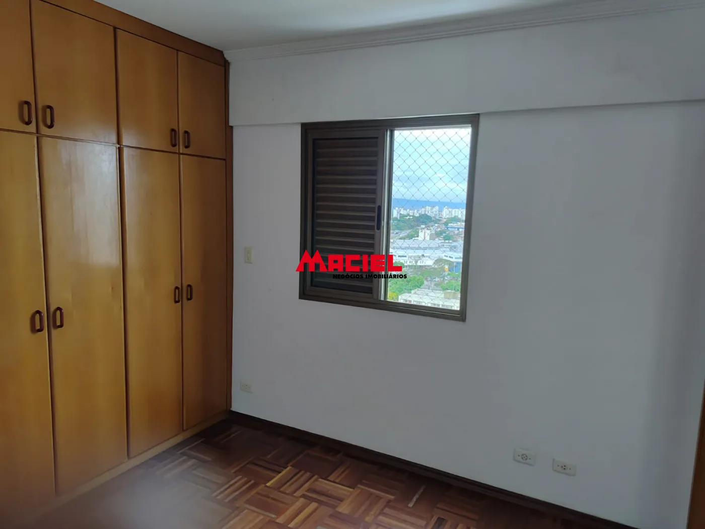 Alugar Apartamento / Padr&atilde;o em S&atilde;o Jos&eacute; dos Campos R$ 2.800,00 - Foto 10
