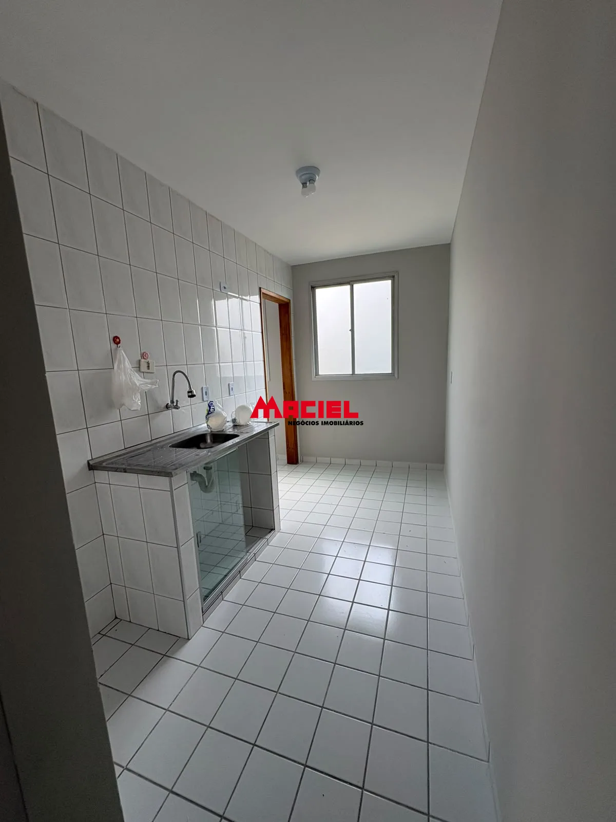 Alugar Apartamento / Padr&atilde;o em S&atilde;o Jos&eacute; dos Campos R$ 1.800,00 - Foto 2