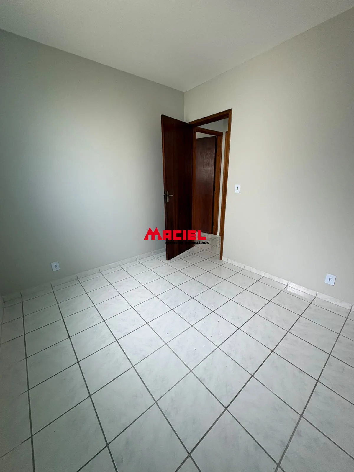 Alugar Apartamento / Padr&atilde;o em S&atilde;o Jos&eacute; dos Campos R$ 1.800,00 - Foto 6