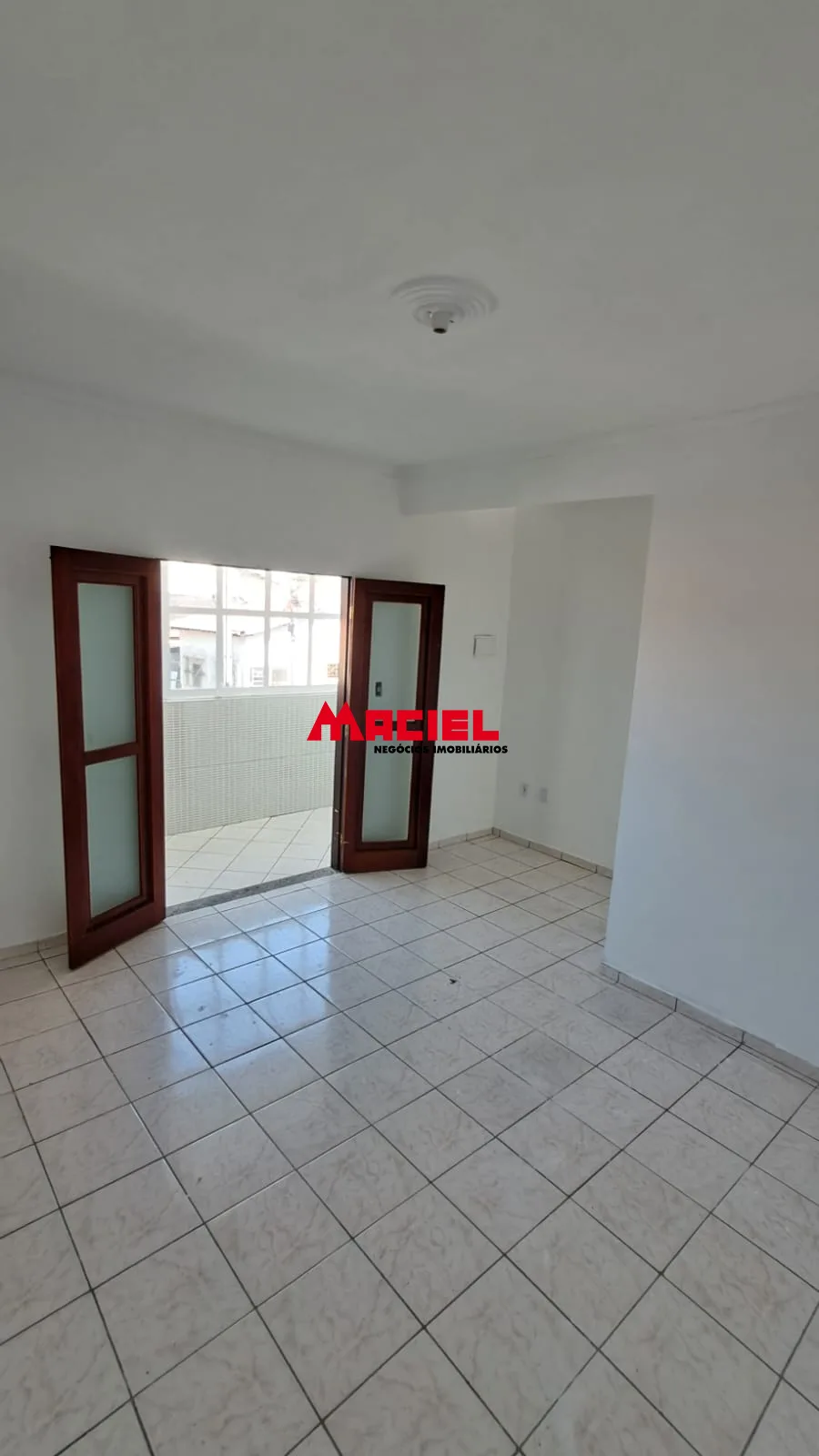 Alugar Casa / Padr&atilde;o em S&atilde;o Jos&eacute; dos Campos R$ 1.500,00 - Foto 8