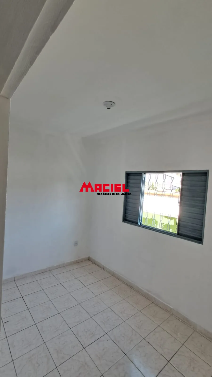 Alugar Casa / Padr&atilde;o em S&atilde;o Jos&eacute; dos Campos R$ 1.500,00 - Foto 14