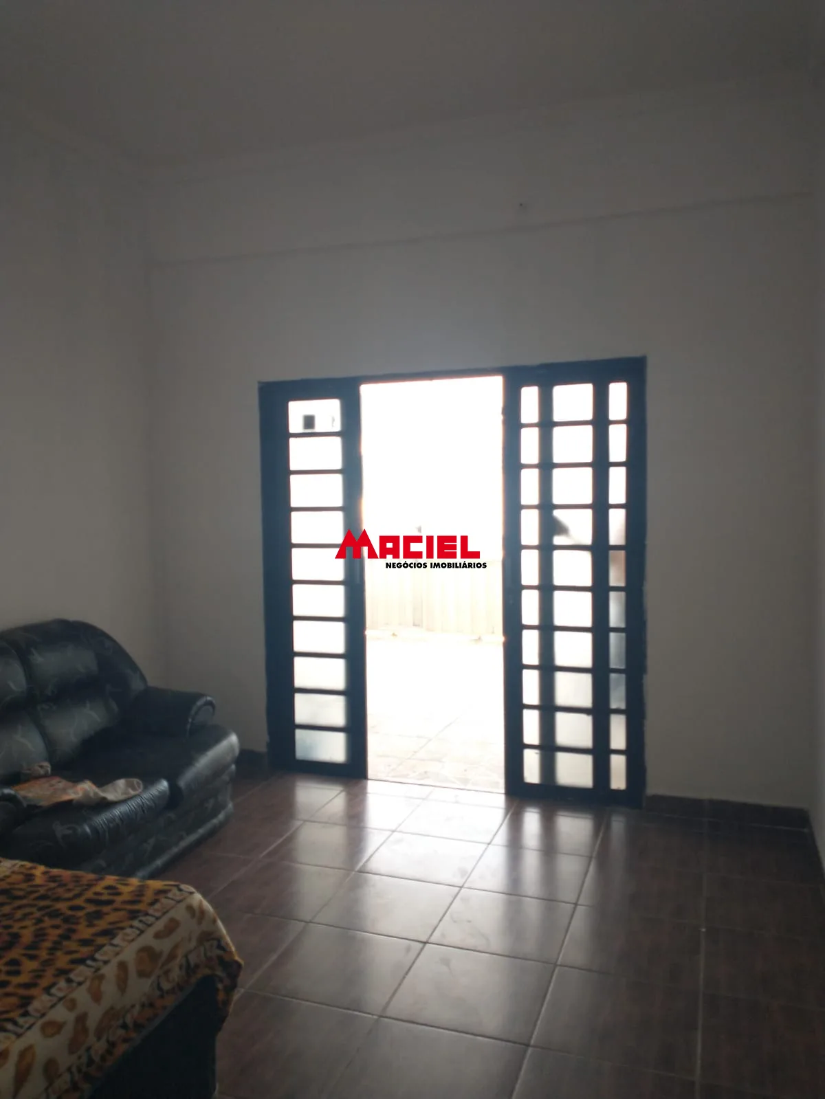 Alugar Casa / Sobrado em S&atilde;o Jos&eacute; dos Campos R$ 2.200,00 - Foto 5
