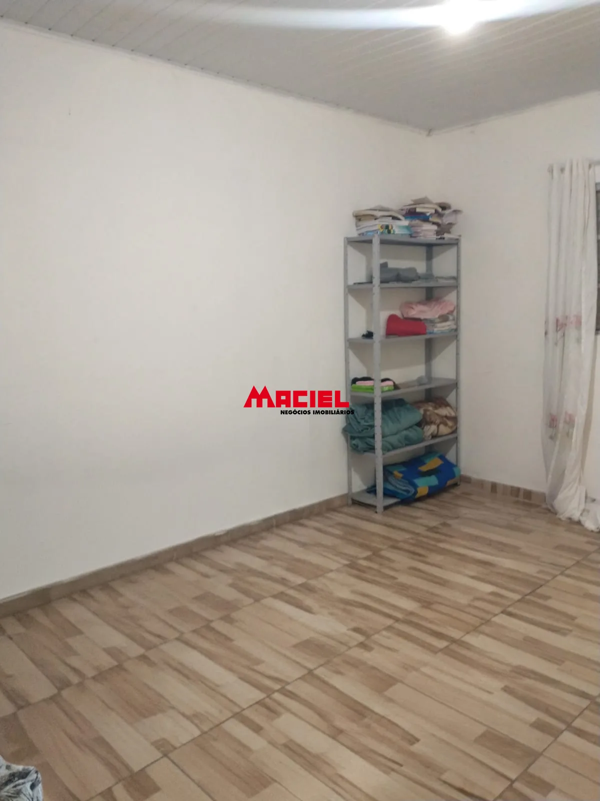 Alugar Casa / Sobrado em S&atilde;o Jos&eacute; dos Campos R$ 2.200,00 - Foto 28