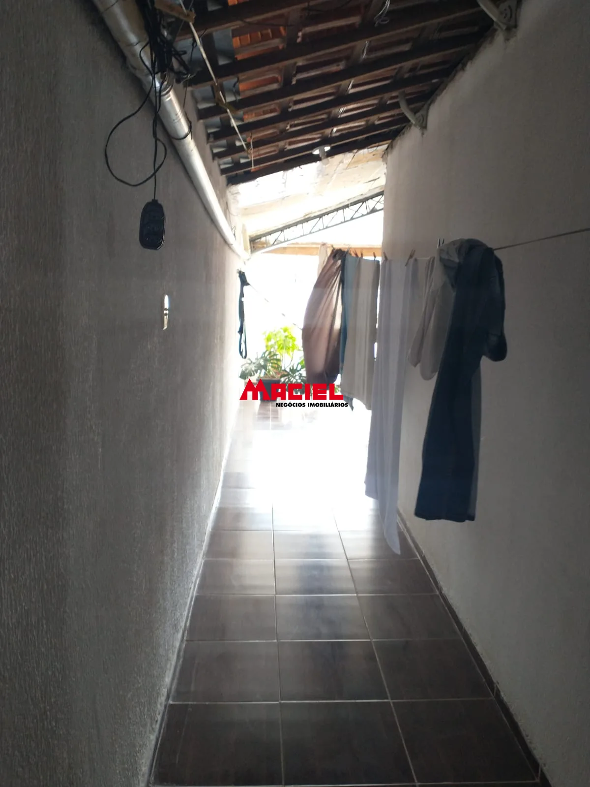 Alugar Casa / Sobrado em S&atilde;o Jos&eacute; dos Campos R$ 2.200,00 - Foto 32