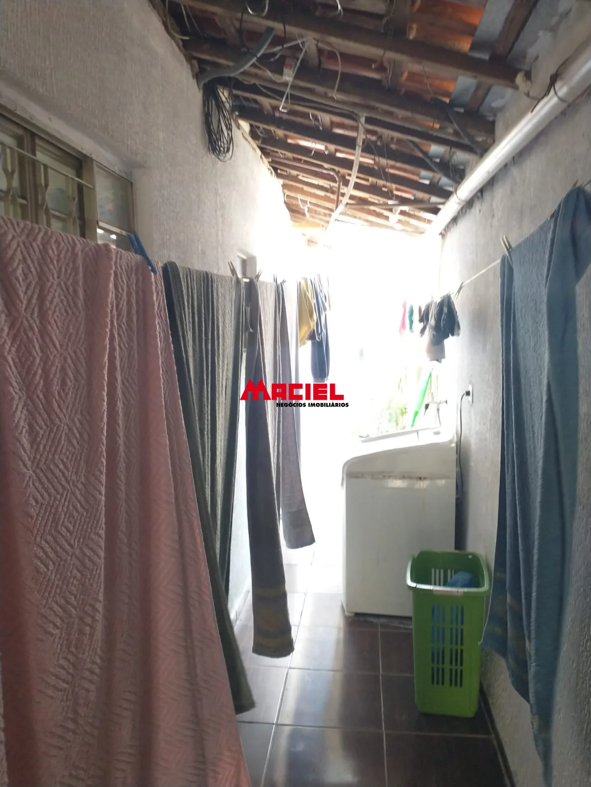 Alugar Casa / Sobrado em S&atilde;o Jos&eacute; dos Campos R$ 2.200,00 - Foto 33