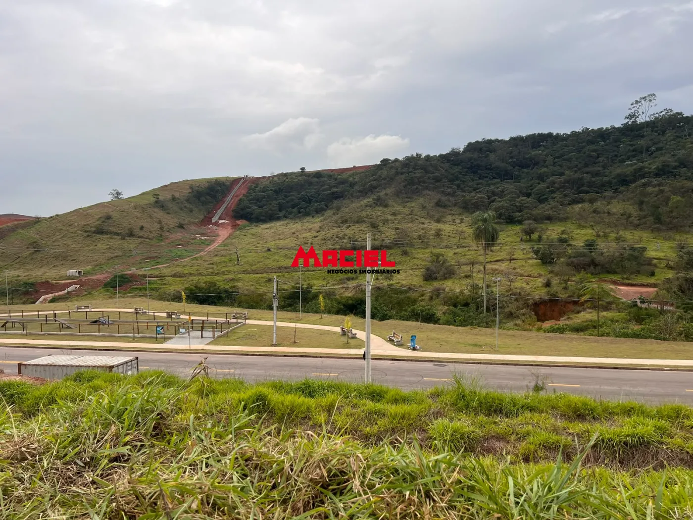Comprar Terreno / Padr&atilde;o em S&atilde;o Jos&eacute; dos Campos R$ 245.000,00 - Foto 3