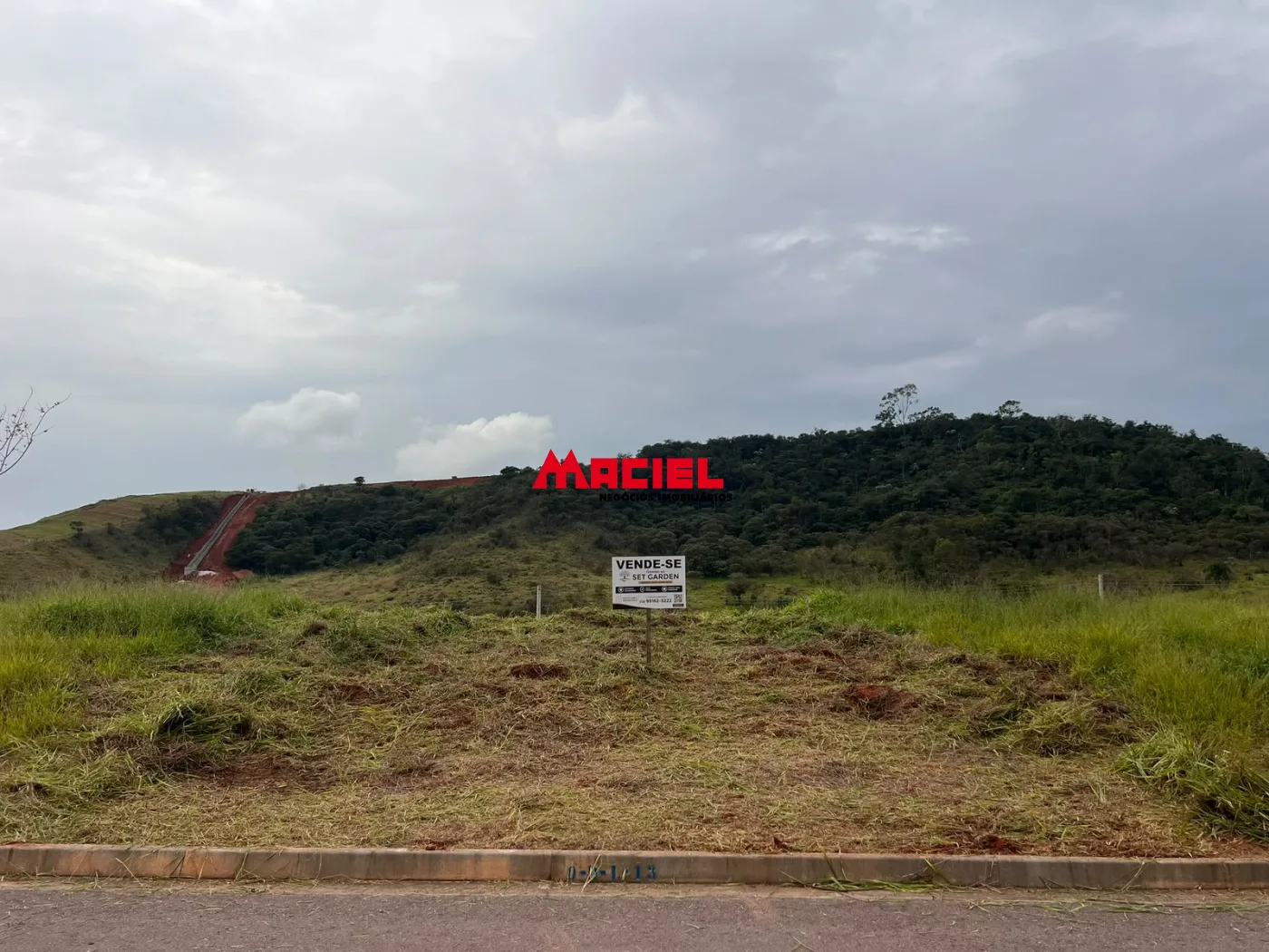 Comprar Terreno / Padr&atilde;o em S&atilde;o Jos&eacute; dos Campos R$ 245.000,00 - Foto 4