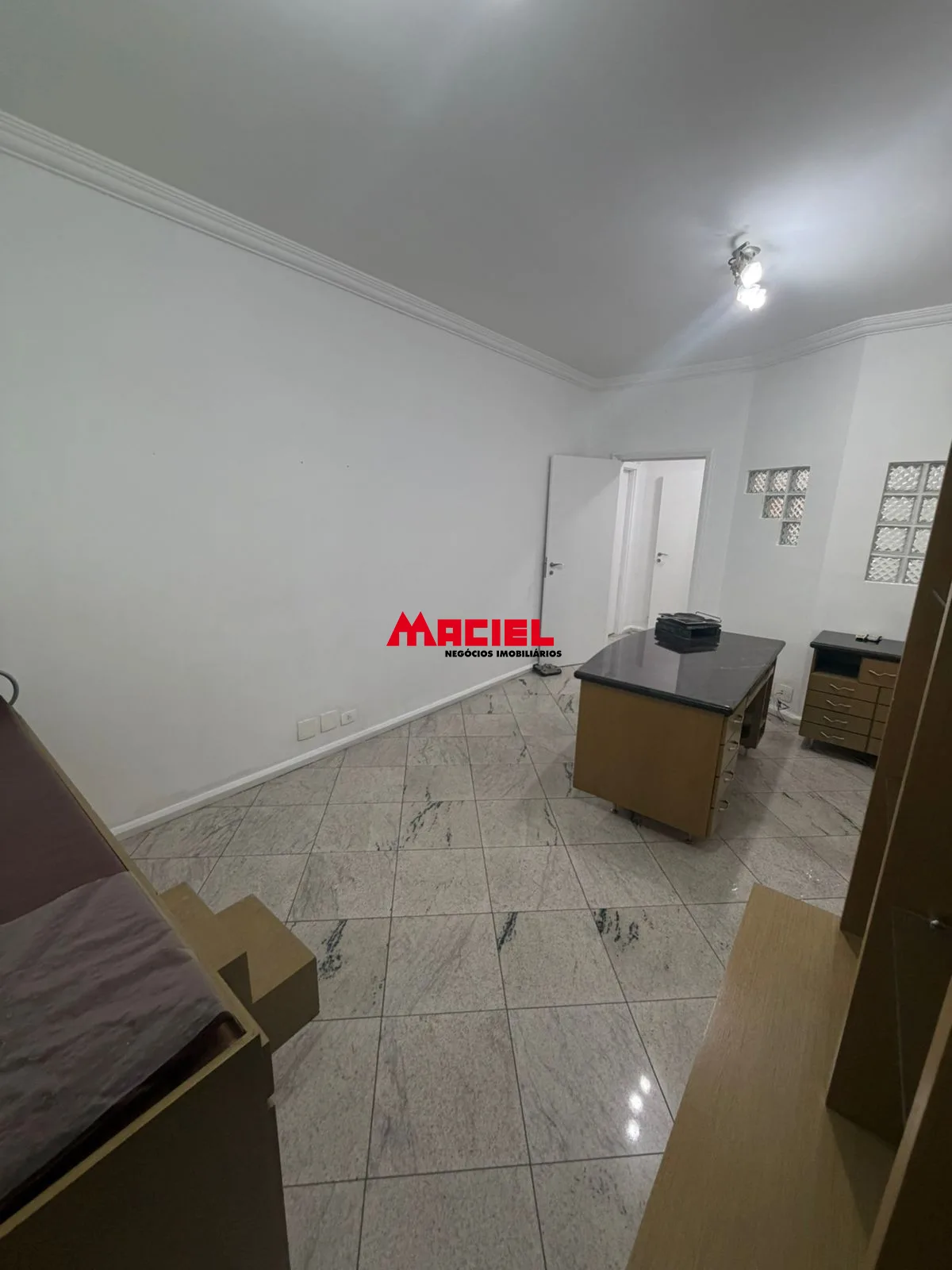 Alugar Comercial / Sala em Edif&iacute;cioCondom&iacute;nio em S&atilde;o Jos&eacute; dos Campos R$ 2.550,00 - Foto 12