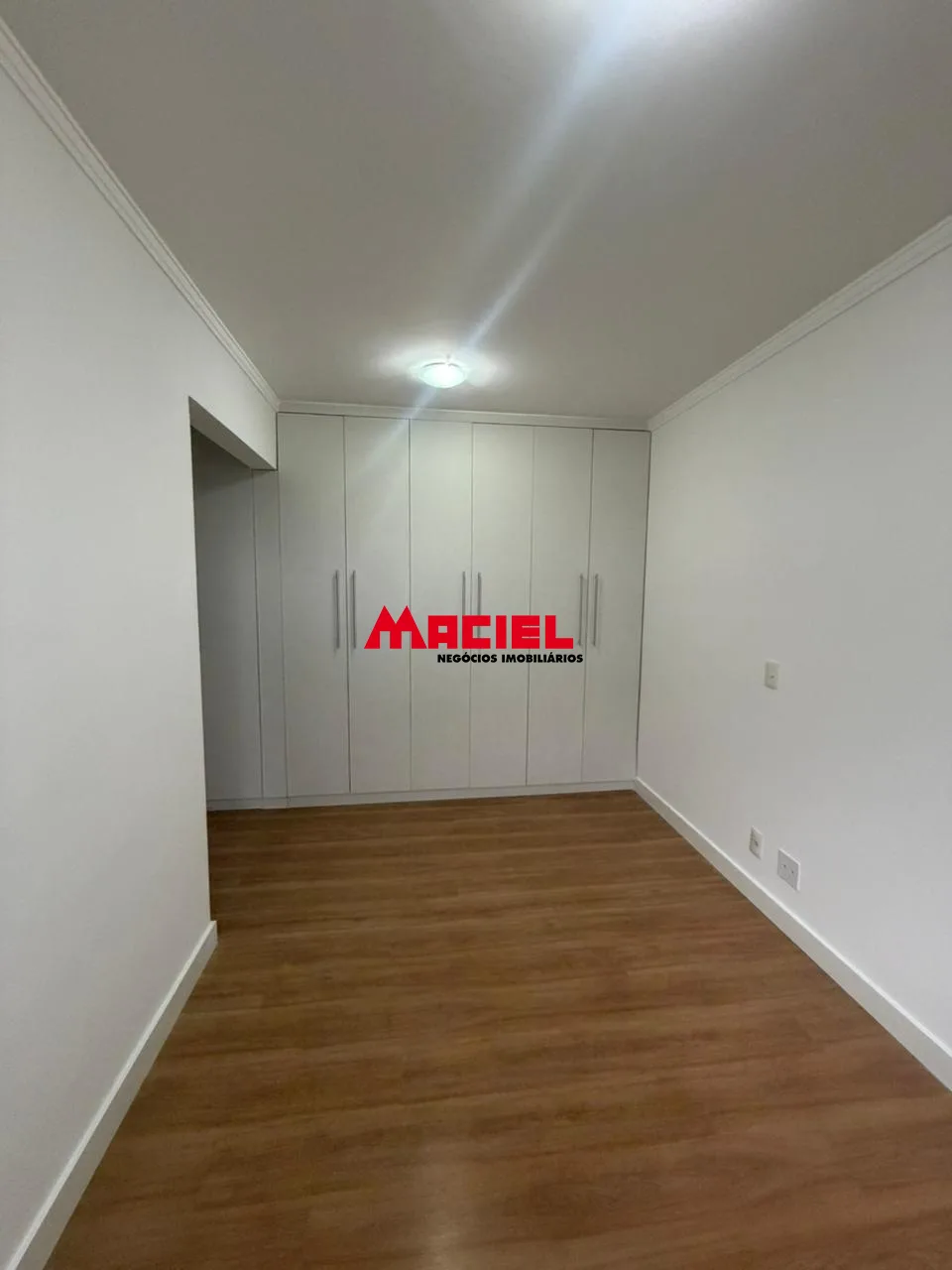 Comprar Apartamento / Padr&atilde;o em S&atilde;o Jos&eacute; dos Campos R$ 470.000,00 - Foto 3