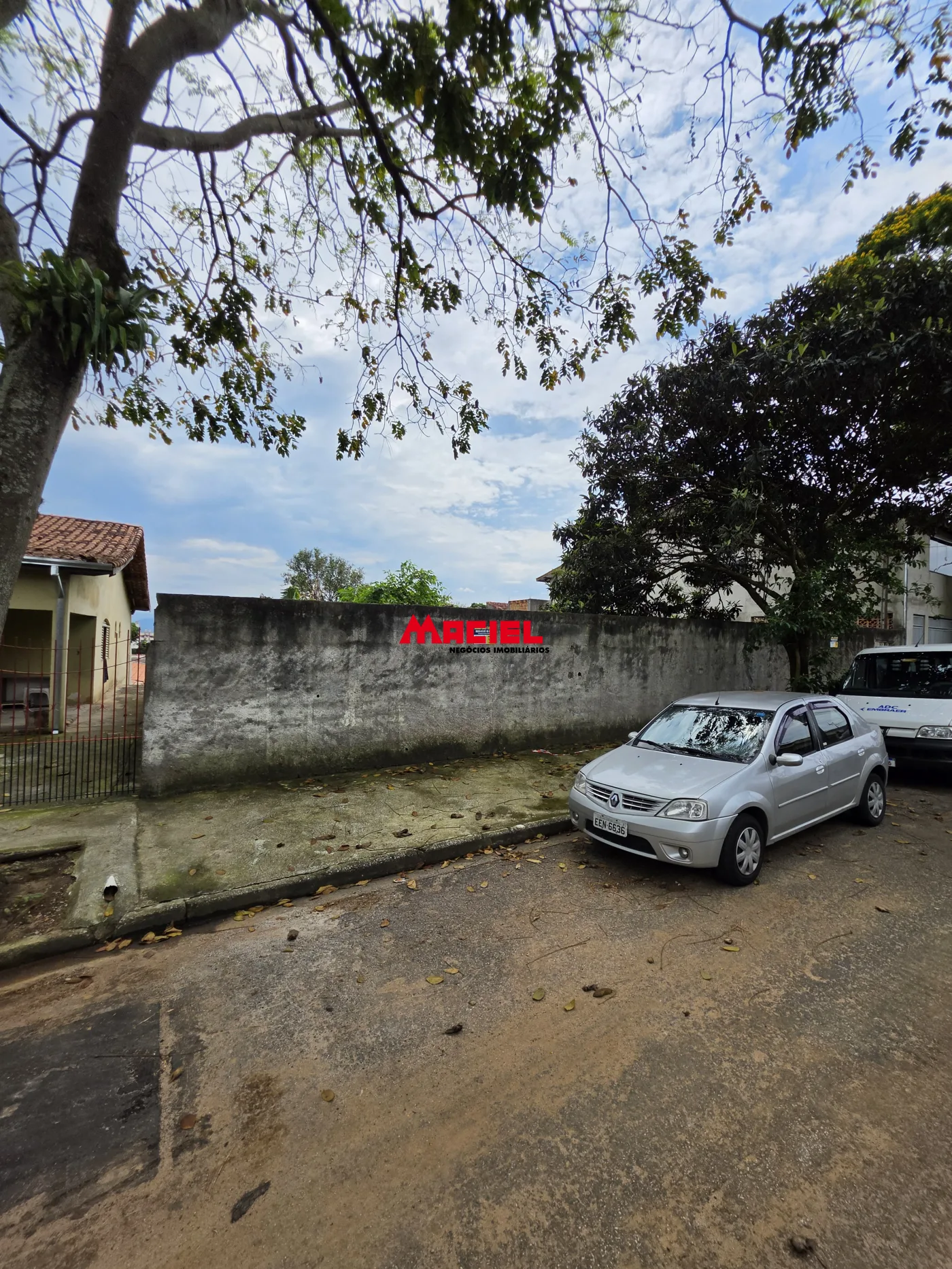 Comprar Terreno / Padr&atilde;o em S&atilde;o Jos&eacute; dos Campos R$ 325.000,00 - Foto 1