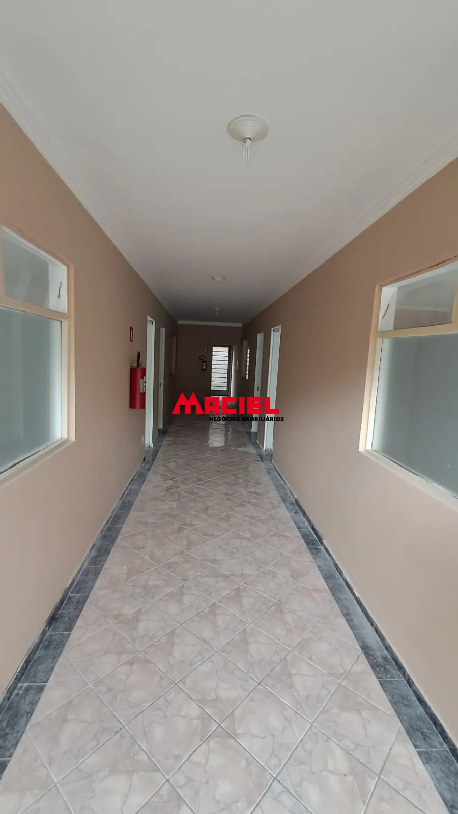 Alugar Comercial / Sala em S&atilde;o Jos&eacute; dos Campos R$ 1.200,00 - Foto 2