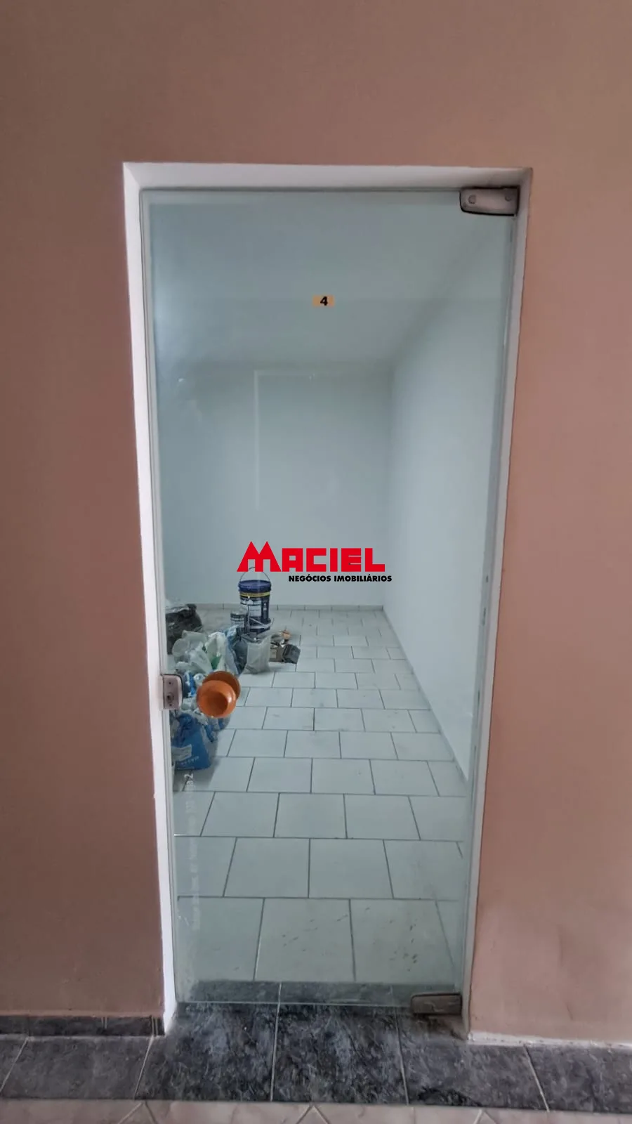Alugar Comercial / Sala em S&atilde;o Jos&eacute; dos Campos R$ 1.200,00 - Foto 3
